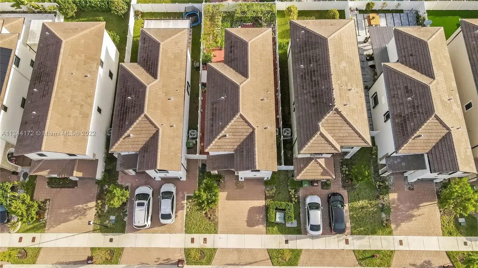 3435 W 110th St, Hialeah FL 33018 photo 4