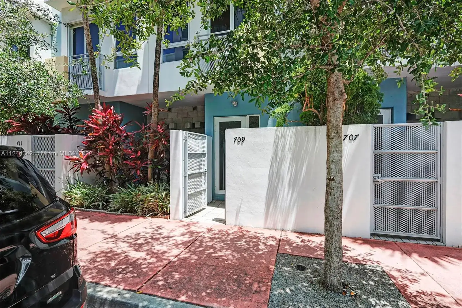 709 2nd St # 5, Miami Beach FL 33139 photo 2