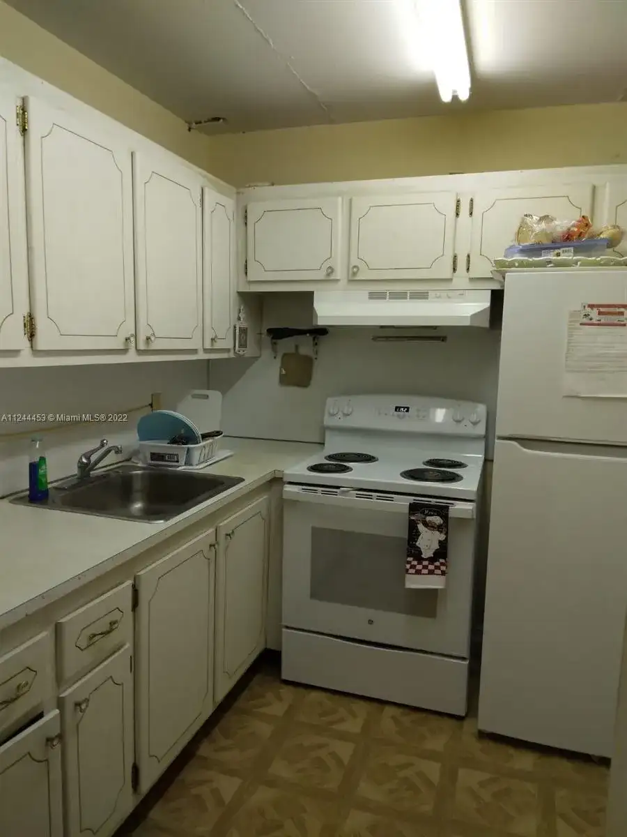 206 Sheffield I # 206, West Palm Beach FL 33417 photo 5