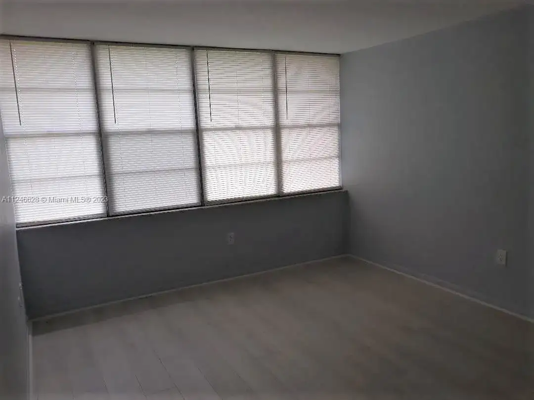 1300 Saint Charles Pl, Pembroke Pines FL 33026 photo 2