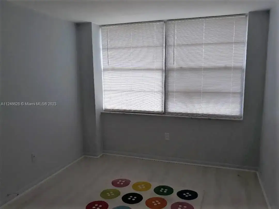 1300 Saint Charles Pl, Pembroke Pines FL 33026 photo 3