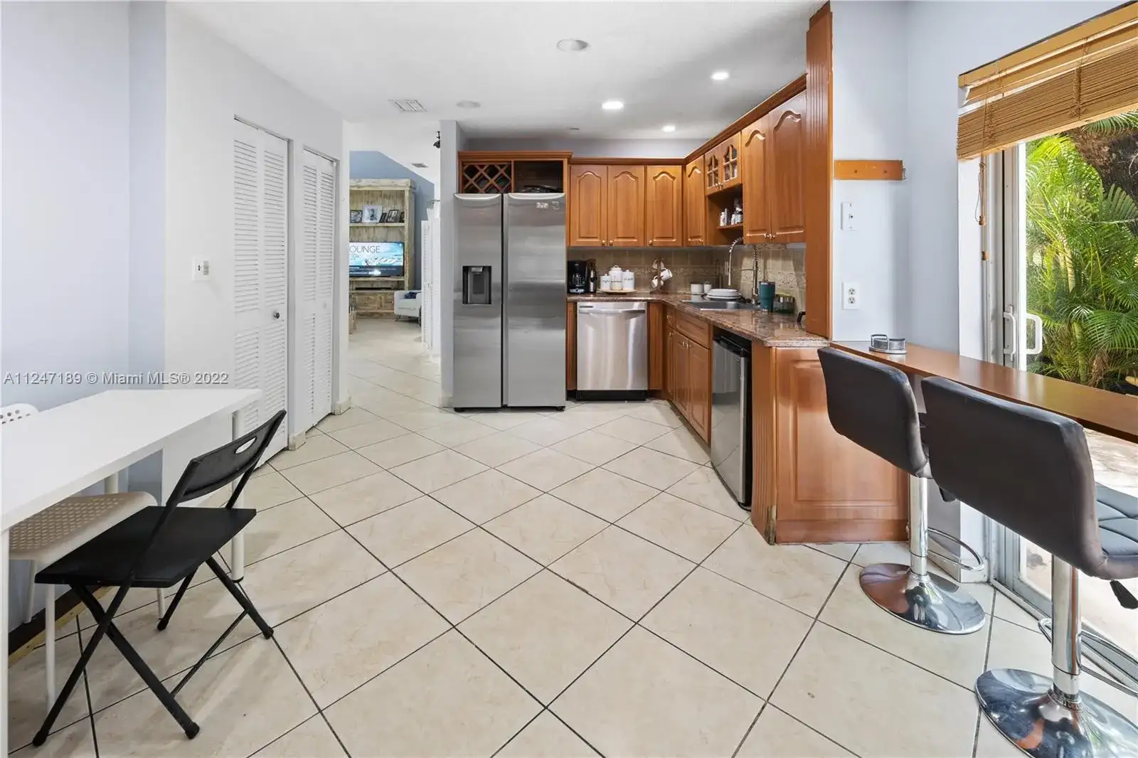 10225 NW 57th Ter, Doral FL 33178 photo 4