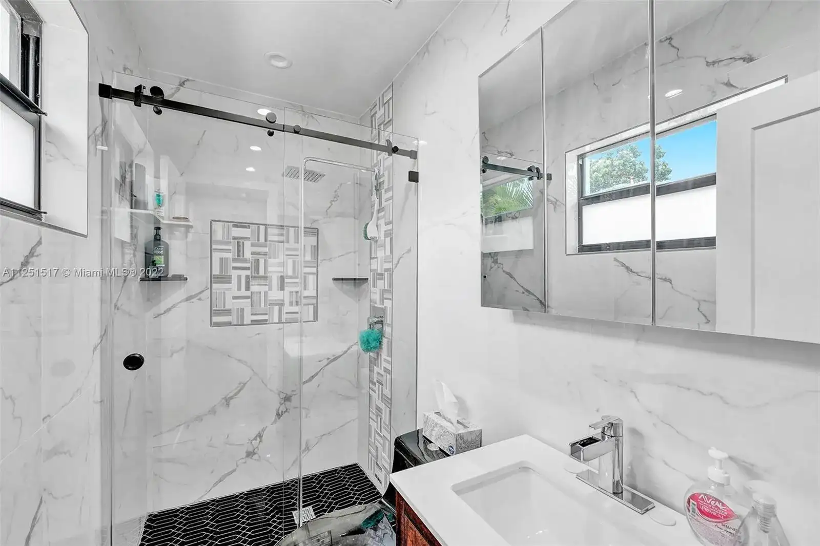 480 NW 88th Ter, El Portal FL 33150 photo 5