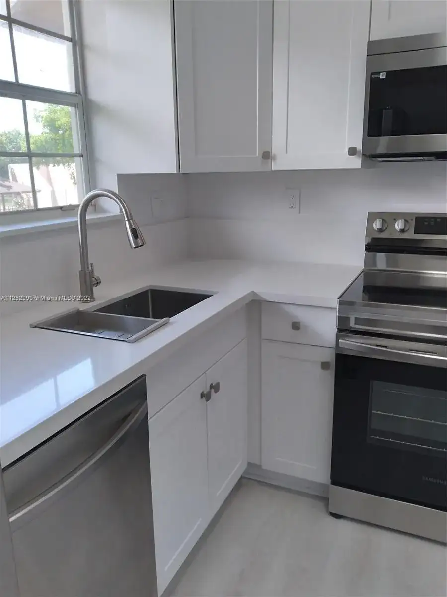 1761 NW 96th Ter # 3D, Pembroke Pines FL 33024 photo 4