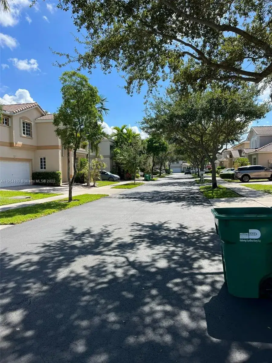 10863 NW 53 LN, Doral FL 33178 photo 4