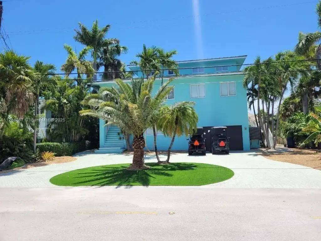 124 S Indies, Marathon FL 33050 photo 3
