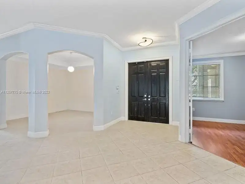 8293 SW 171st Ter, Palmetto Bay FL 33157 photo 5