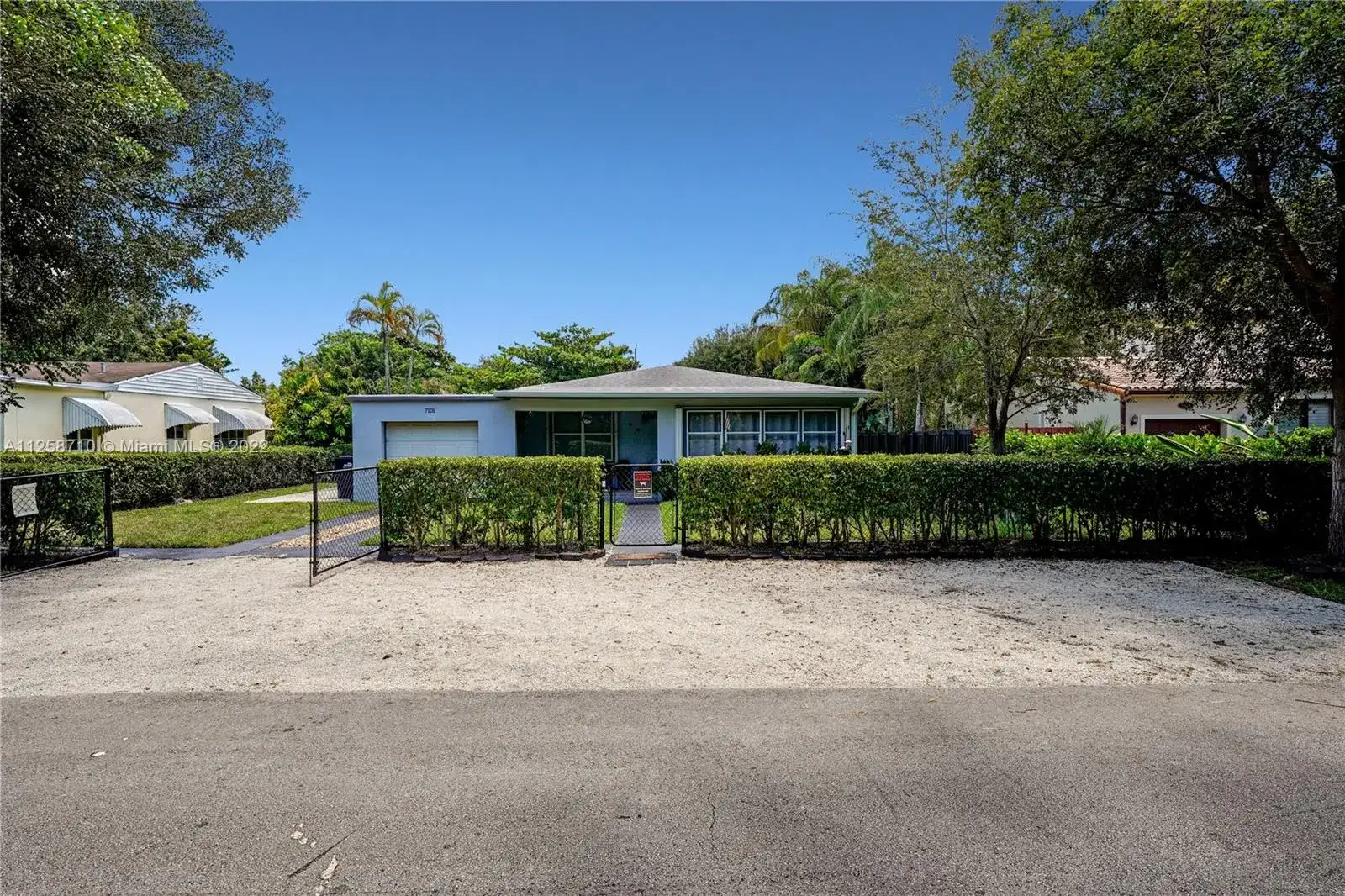 7101 SW 64th Ct, South Miami FL 33143 photo 2
