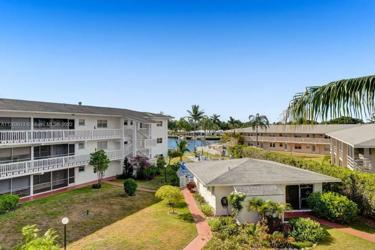 600 Pine Dr # 306, Pompano Beach FL 33060 photo 5