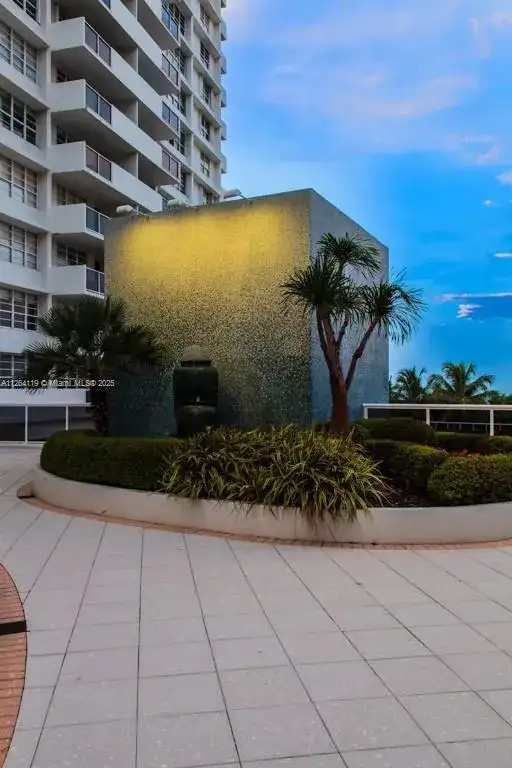 100 Lincoln Rd # 943, Miami Beach FL 33139 photo 3