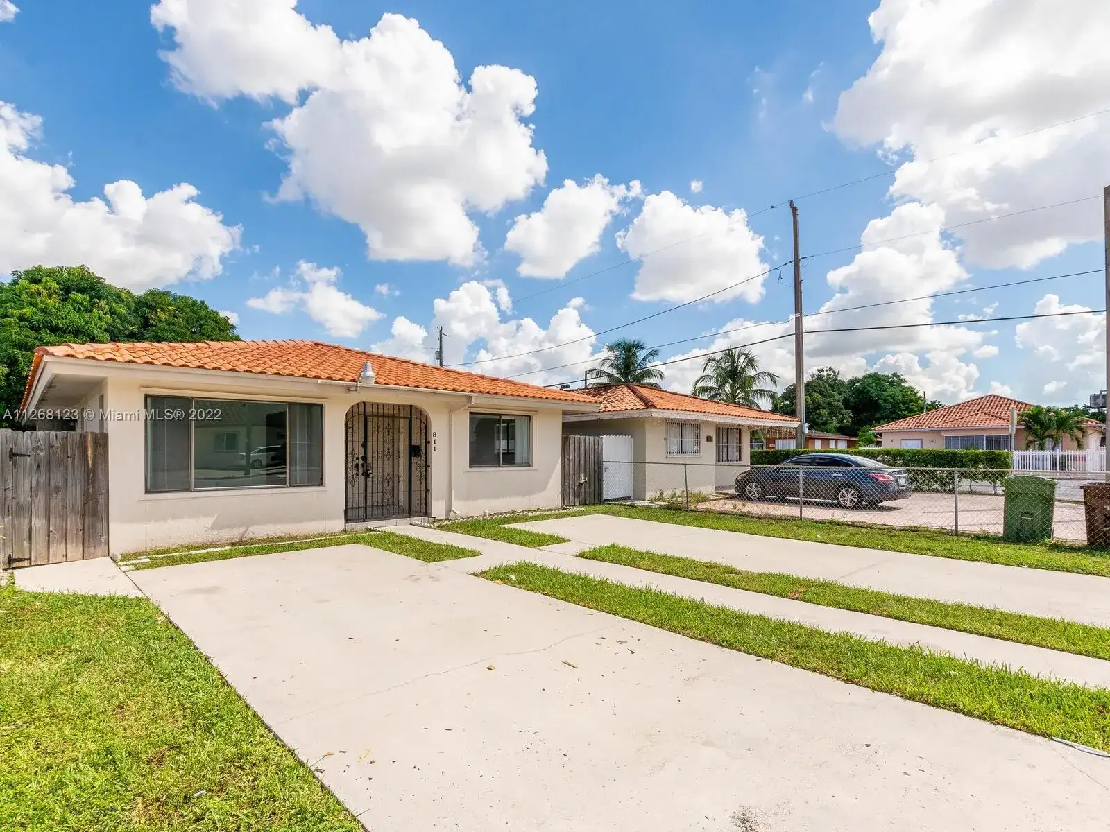 811 W 33rd St, Hialeah FL 33012 photo 3
