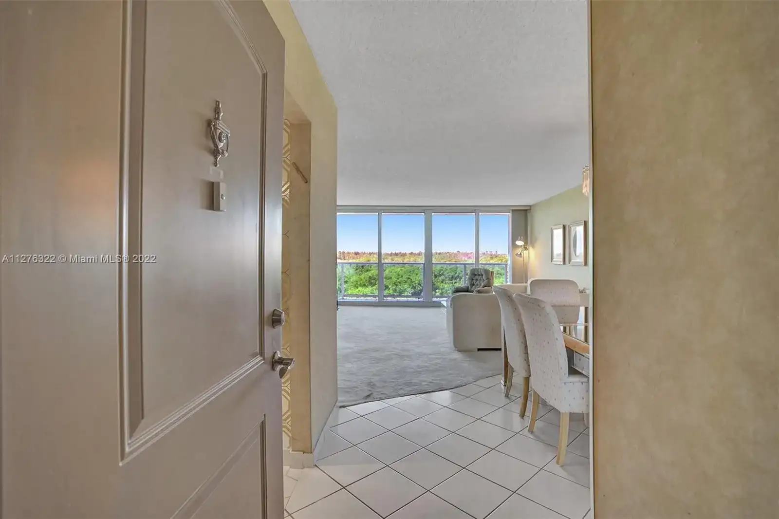 100 Bayview Dr # 617, Sunny Isles Beach FL 33160 photo 2