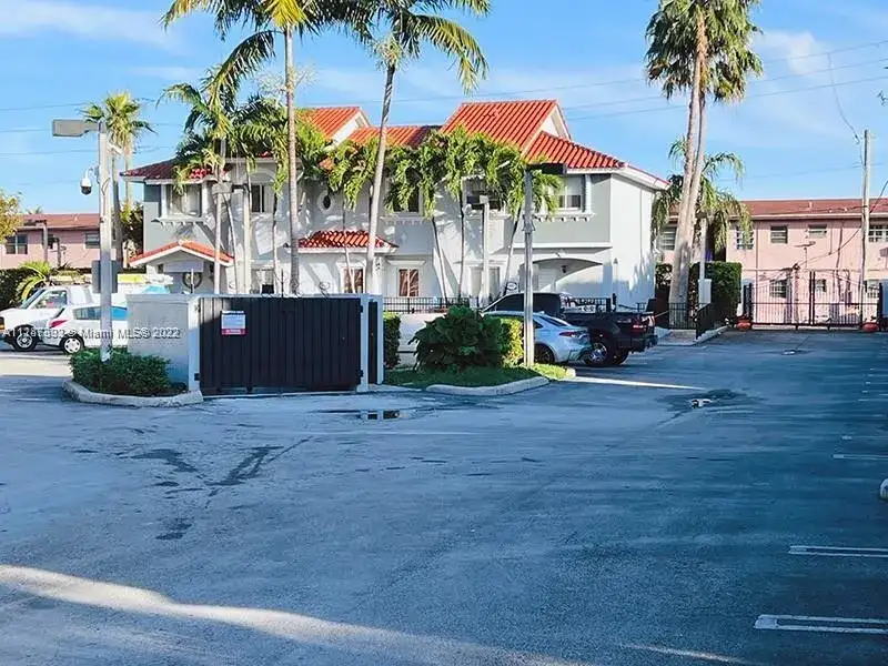 11647 NE 18th Dr # 11647, North Miami FL 33181 photo 4