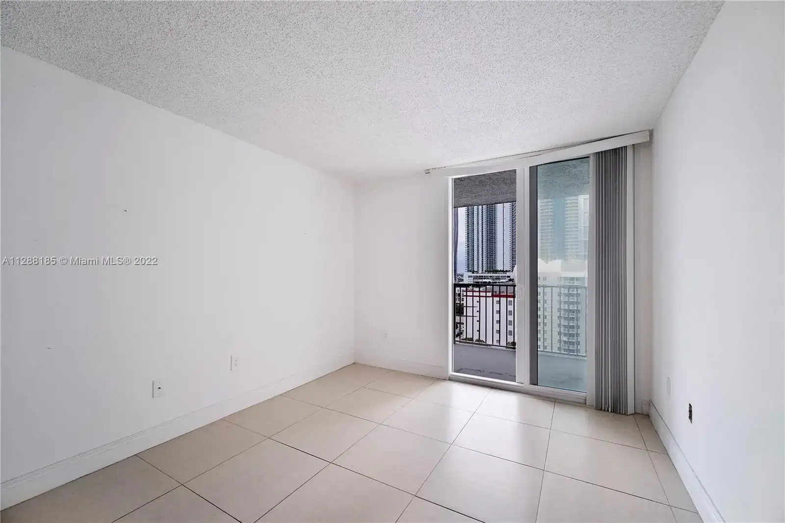 850 N Miami Ave # 1810, Miami FL 33136 photo 2