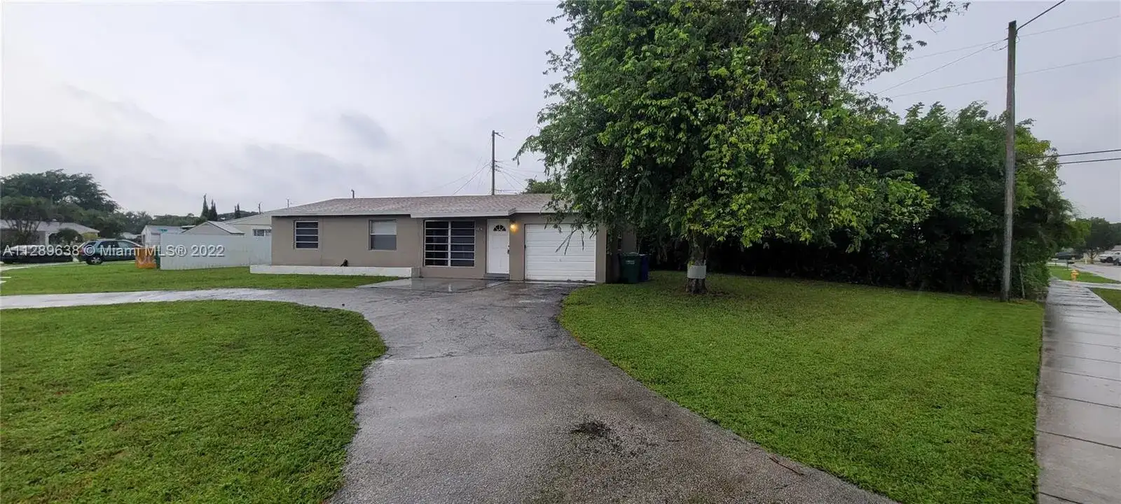 4814 SW 20th St, Fort Lauderdale FL 33317 photo 2