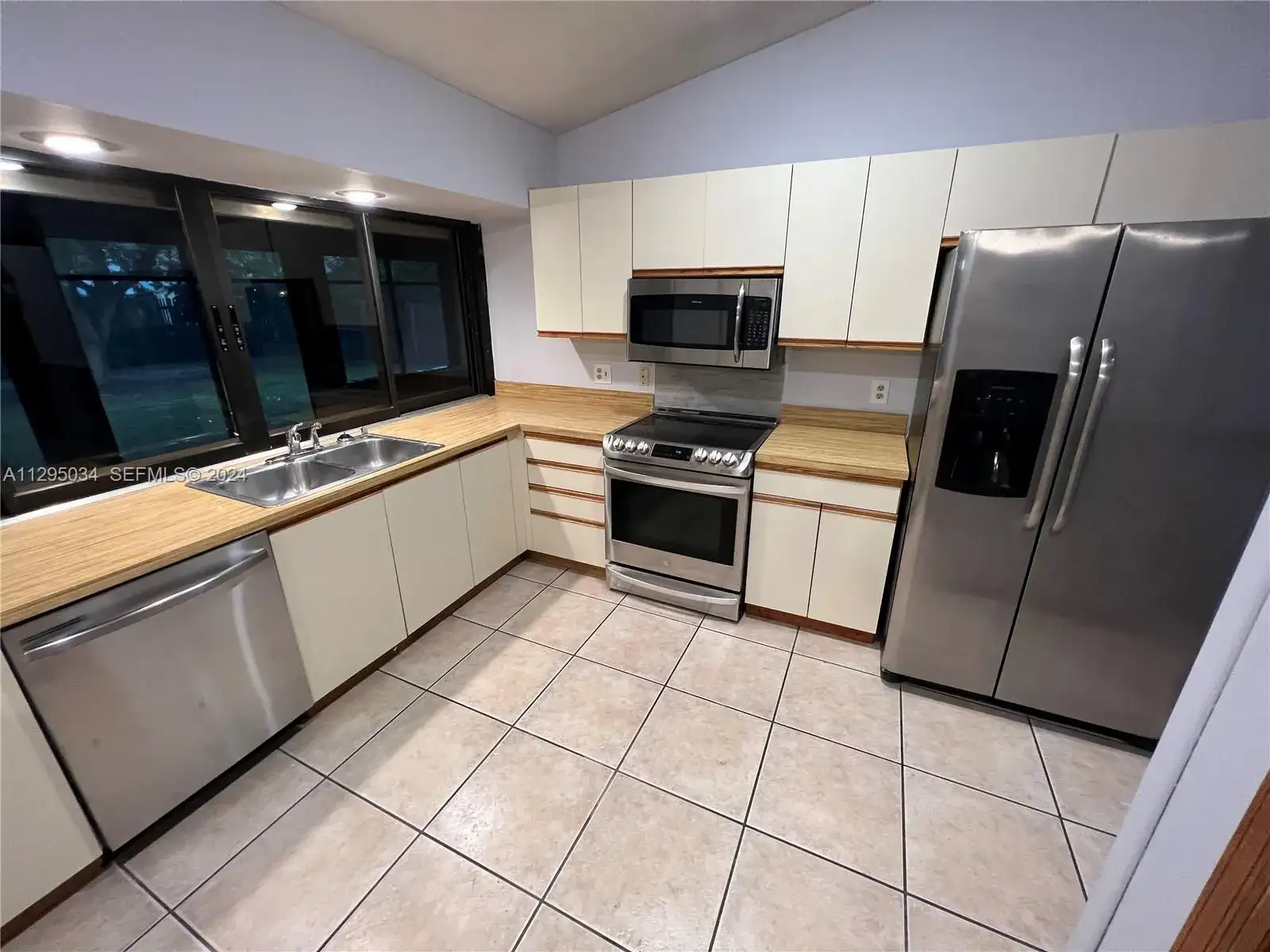1921 SW Hickock Ter, Port St. Lucie FL 34953 photo 3
