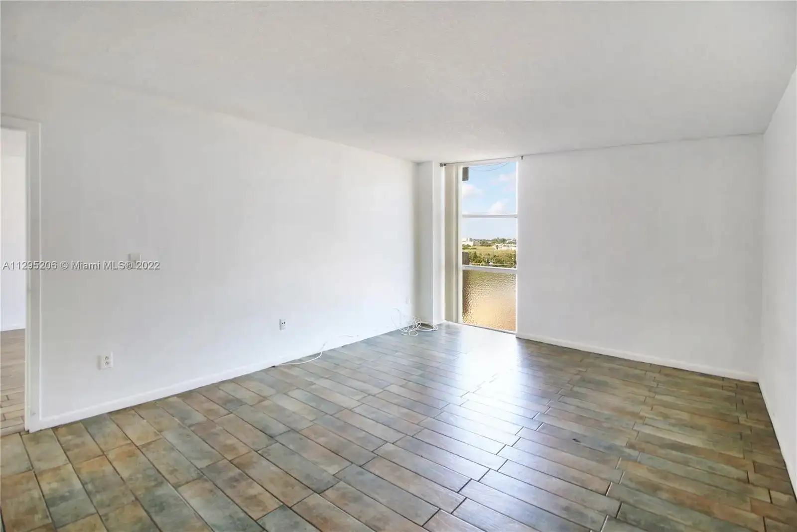 2350 NE 135th St # 812, North Miami FL 33181 photo 5