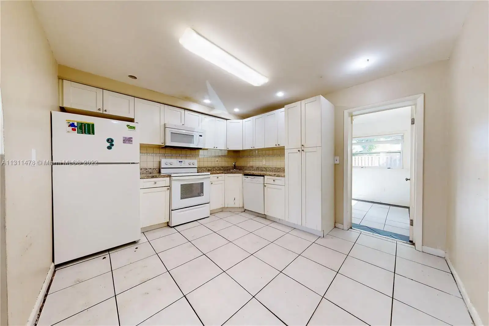 2670 NW 42nd Ter, Lauderhill FL 33313 photo 5