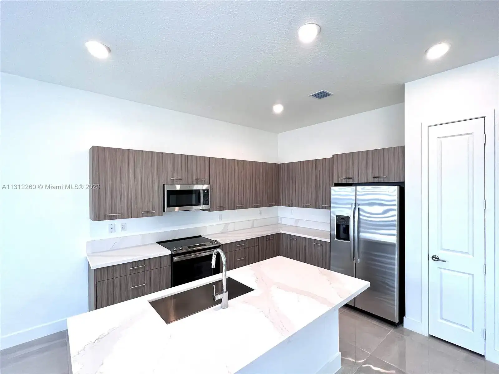 17406 SW 41st St, Miramar FL 33029 photo 3