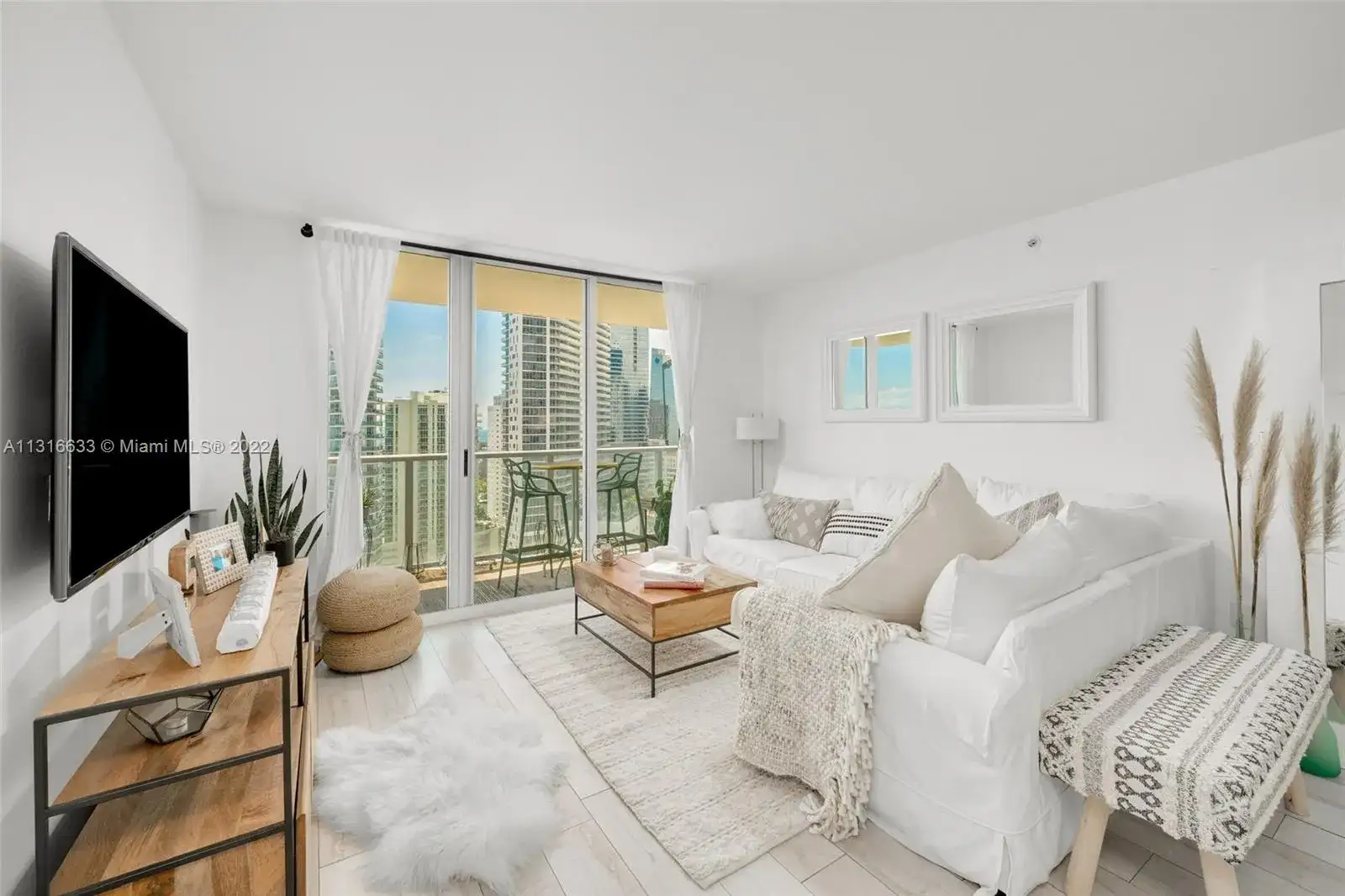 1155 Brickell Bay Dr, Miami FL 33131 photo 2