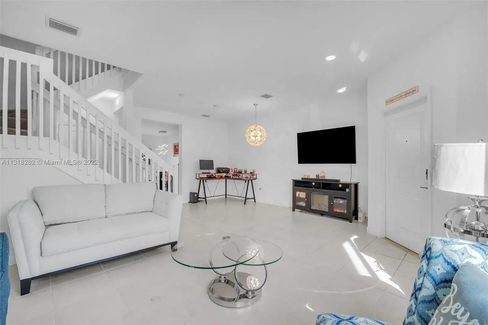 21452 NE 3rd Path, Miami FL 33179 photo 5
