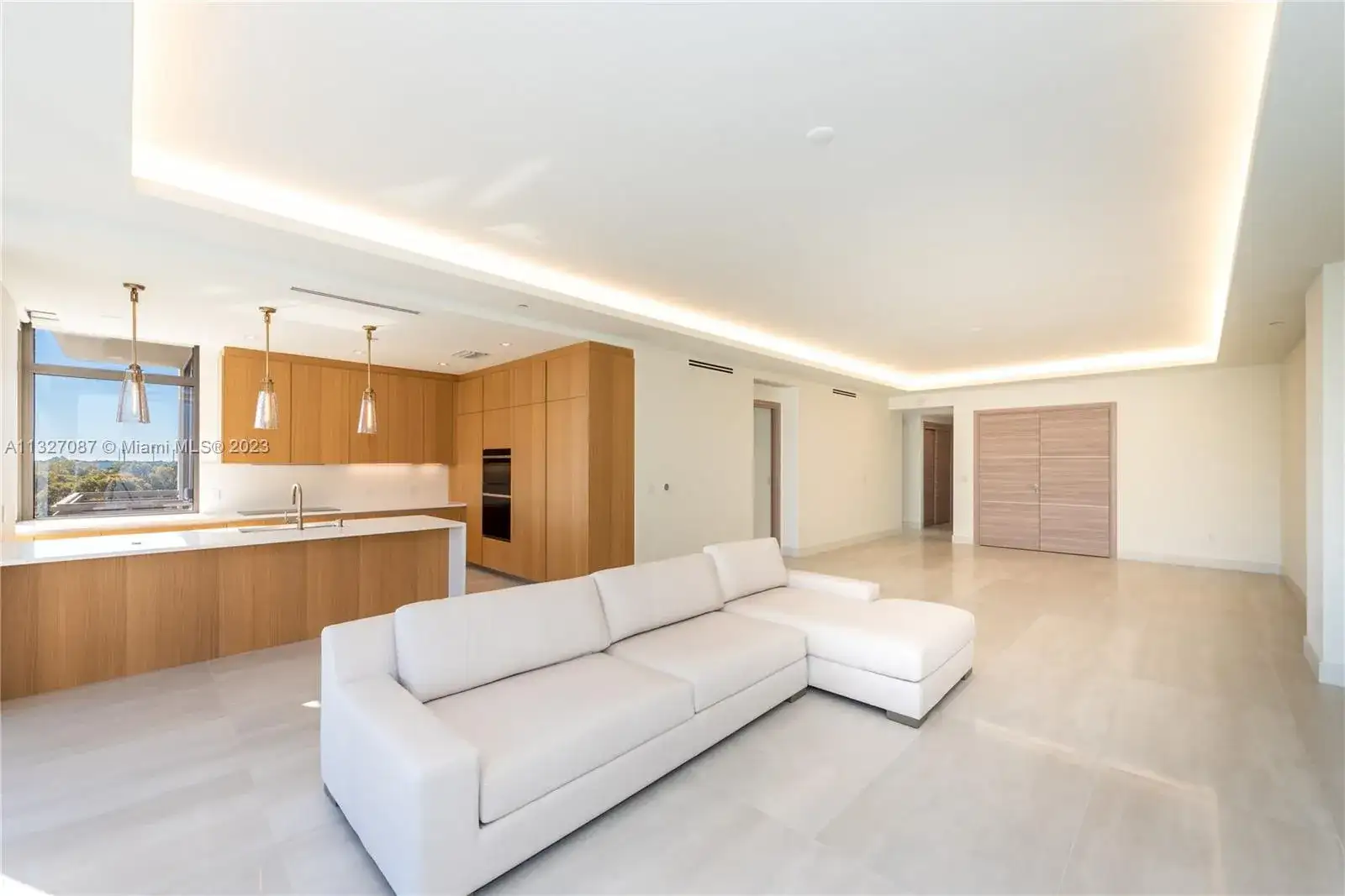 515 Valencia Ave, Coral Gables FL 33134 photo 2