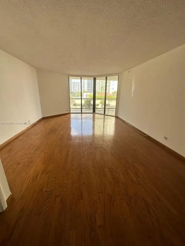 20191 E Country Club Dr # 403, Aventura FL 33180 photo 4