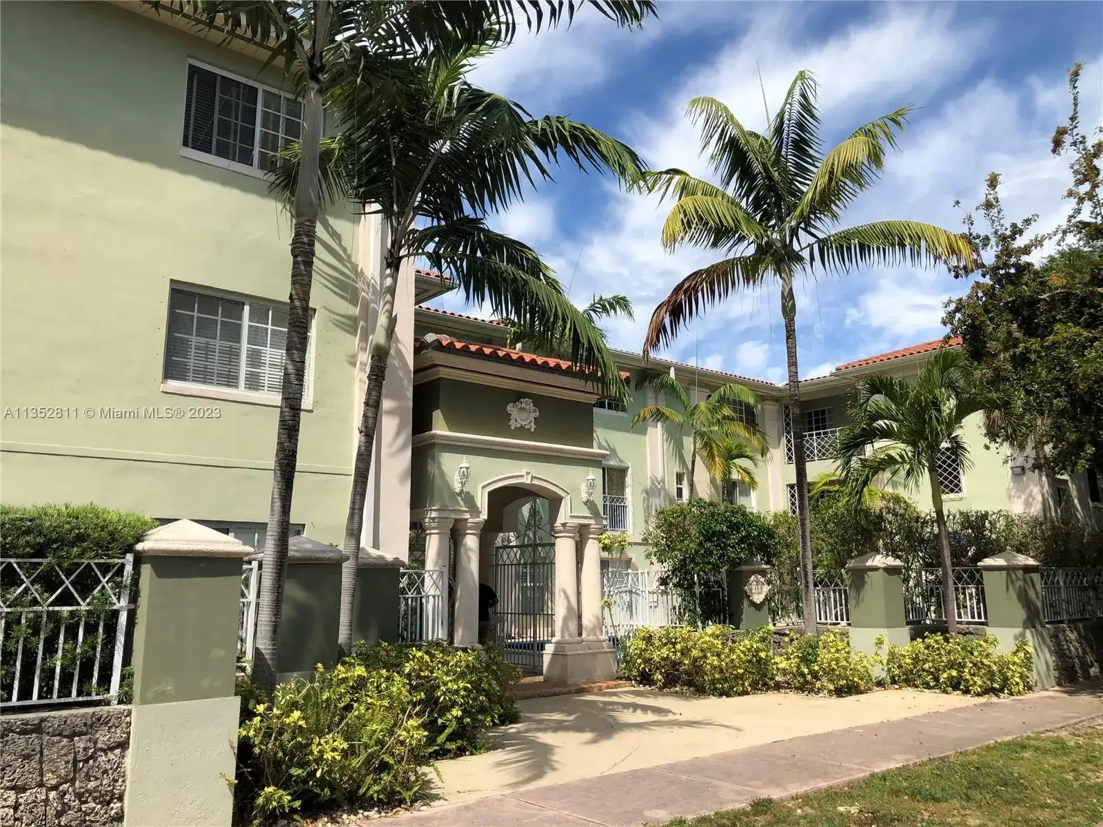 45 Antilla Ave # 2K, Coral Gables FL 33134 photo 2