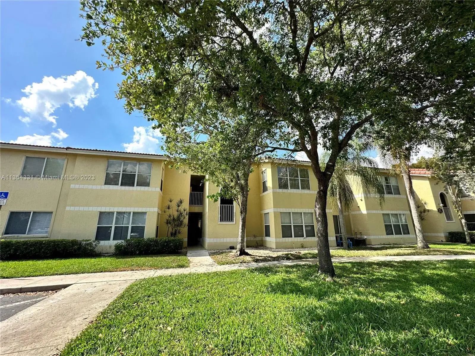 457 Vista Isles Dr # 2122, Sunrise FL 33325 photo 3