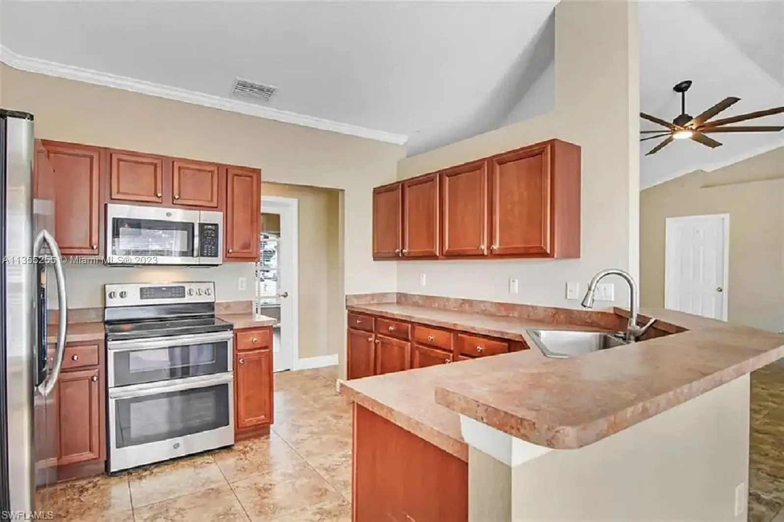 2212 NW 5th ST, Cape Coral FL 33993 photo 4