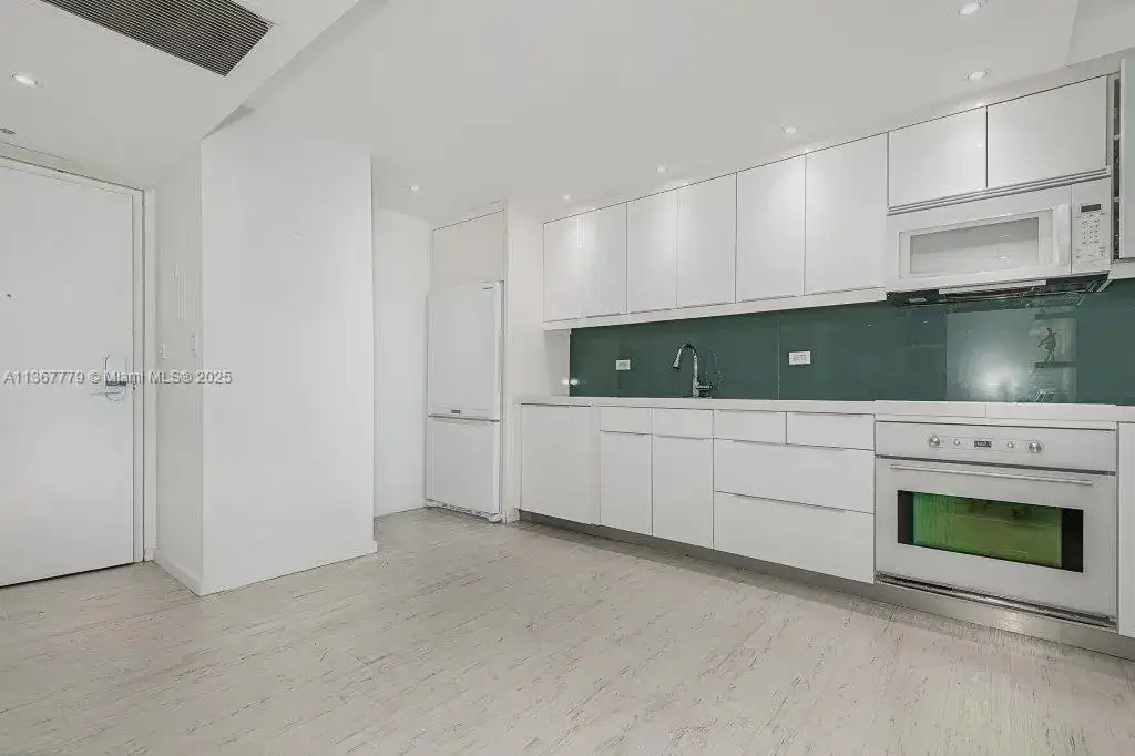 2301 Collins Ave # 1032, Miami Beach FL 33139 photo 3