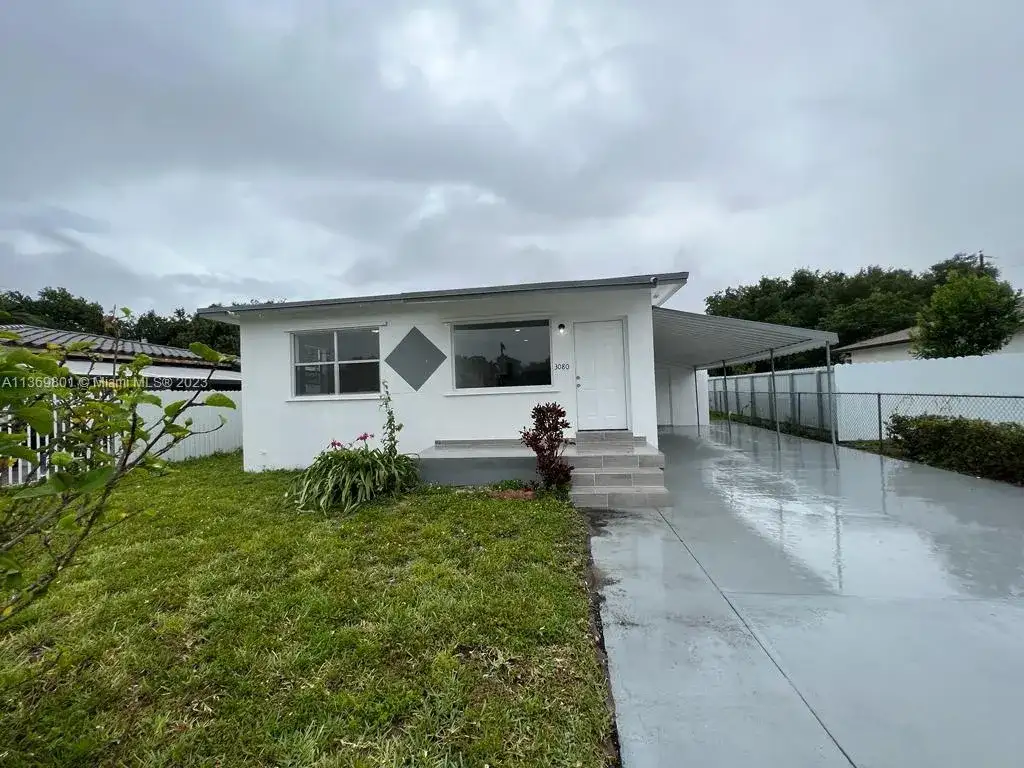 3080 NW 48th Ter, Miami FL 33142 photo 2