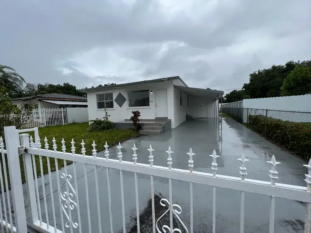 3080 NW 48th Ter, Miami FL 33142 photo 3