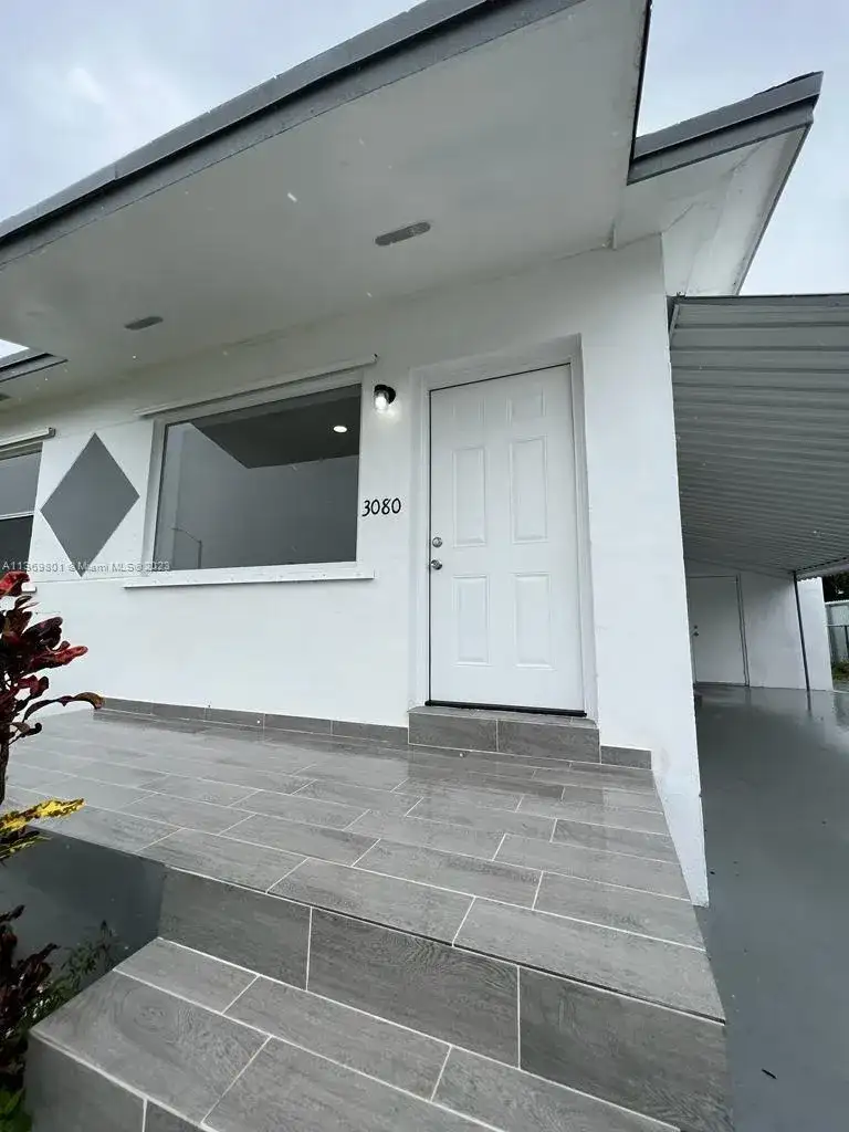 3080 NW 48th Ter, Miami FL 33142 photo 5
