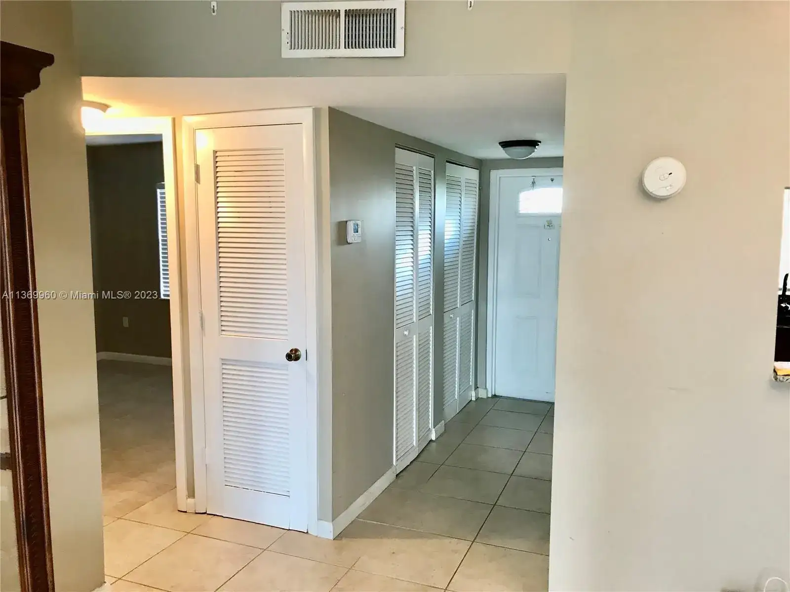 9620 Sunrise Lakes Blvd # 302, Sunrise FL 33322 photo 4