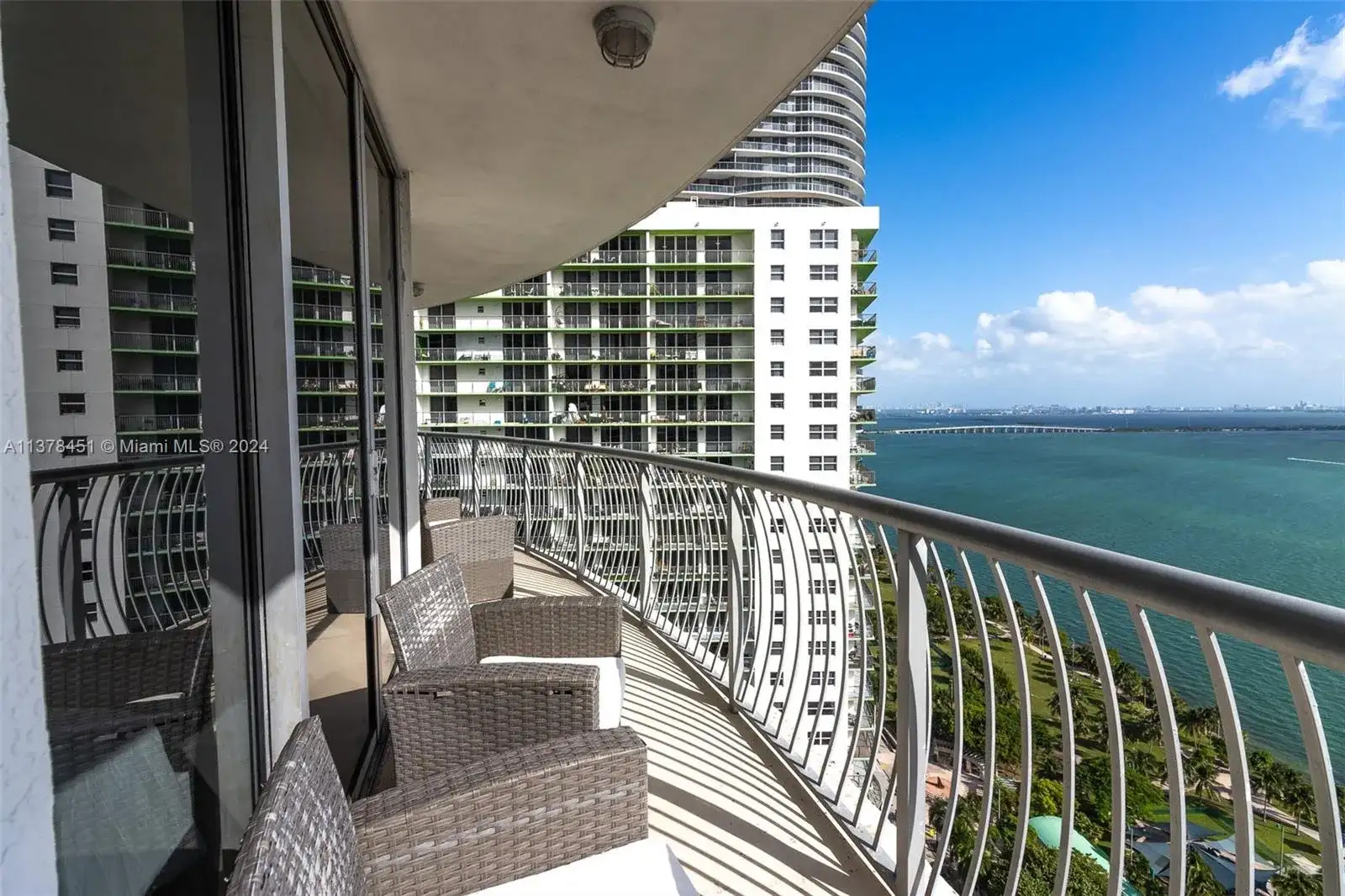 1750 N Bayshore Dr # 3201, Miami FL 33132 photo 4