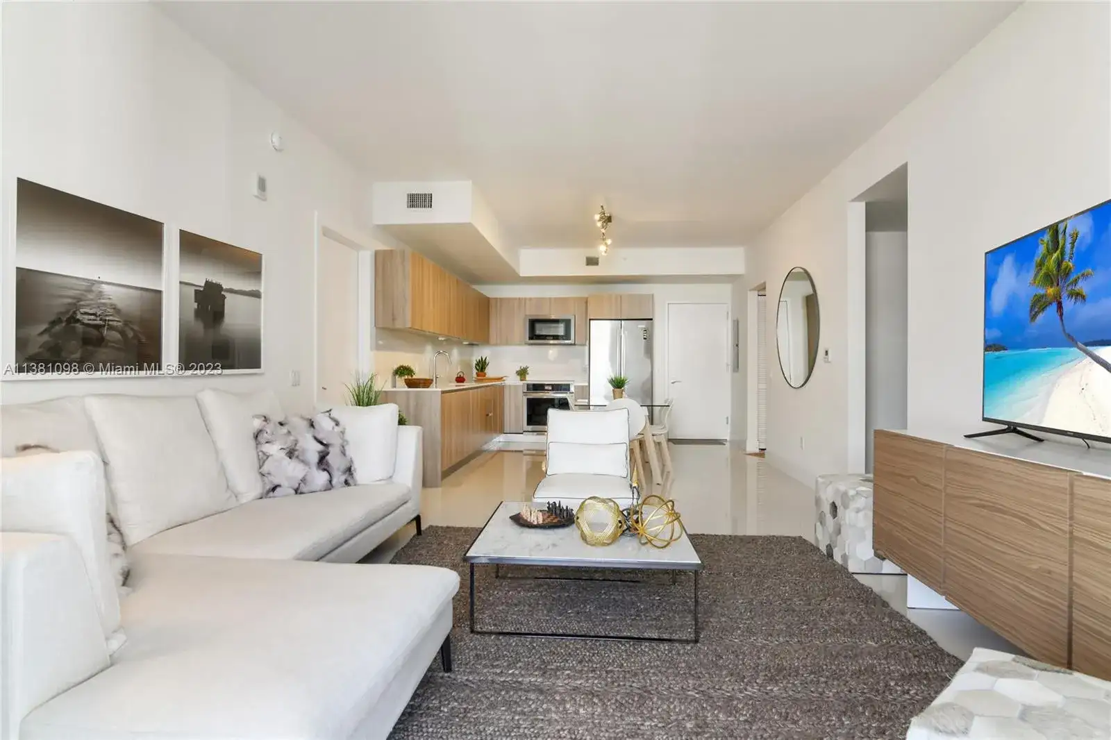 2960 NE 207th St # 804, Aventura FL 33180 photo 2