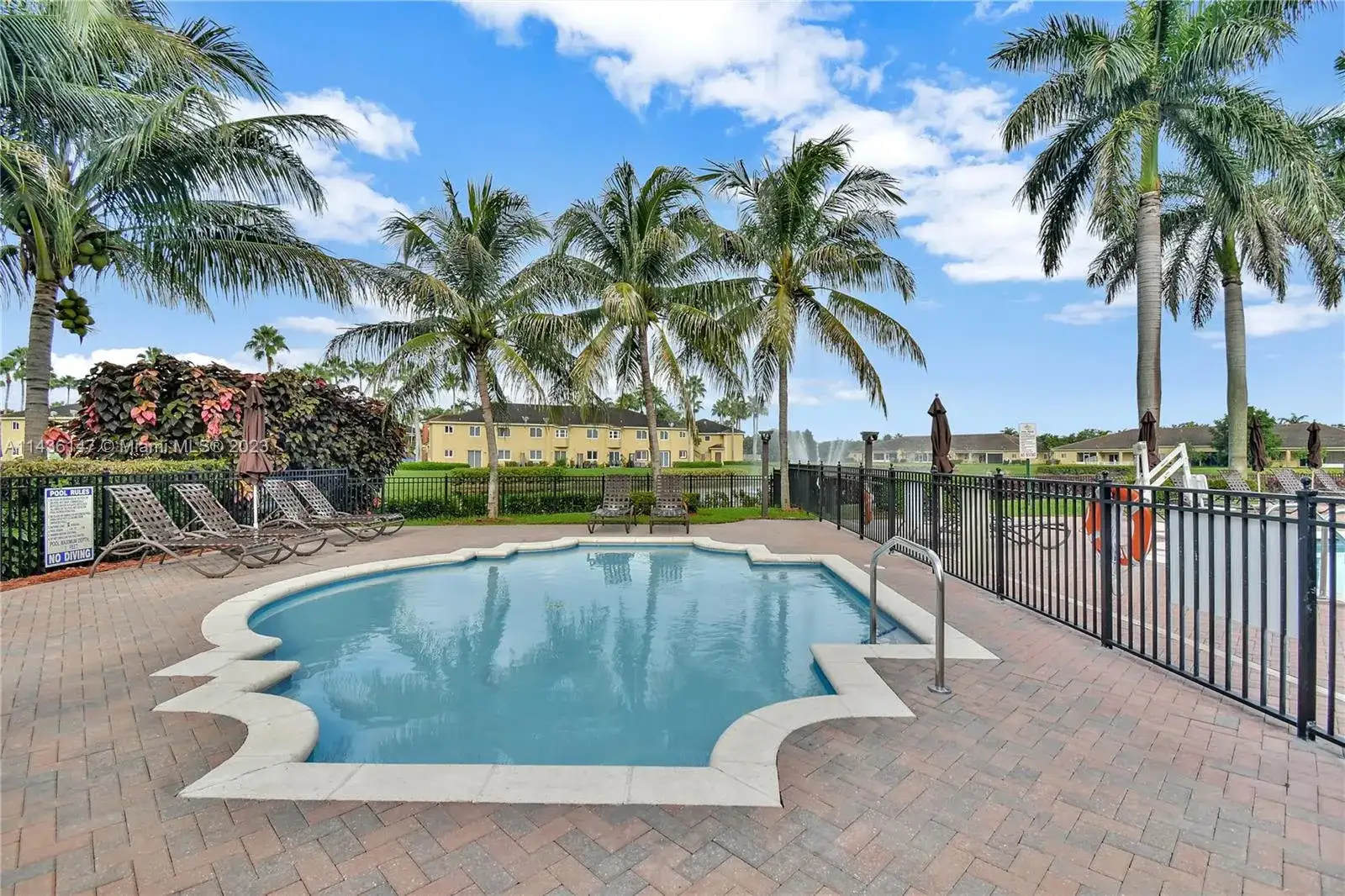 985 NE 33rd Ter # 201, Homestead FL 33033 photo 3