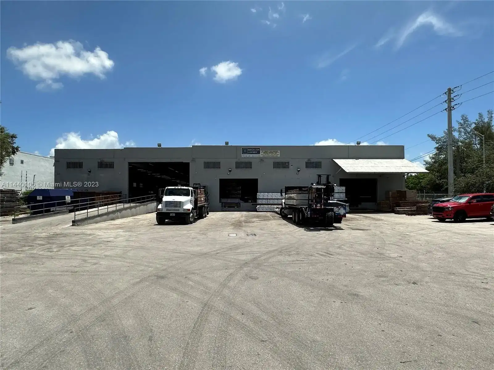 775 NW 71st St, Miami FL 33150 photo 2