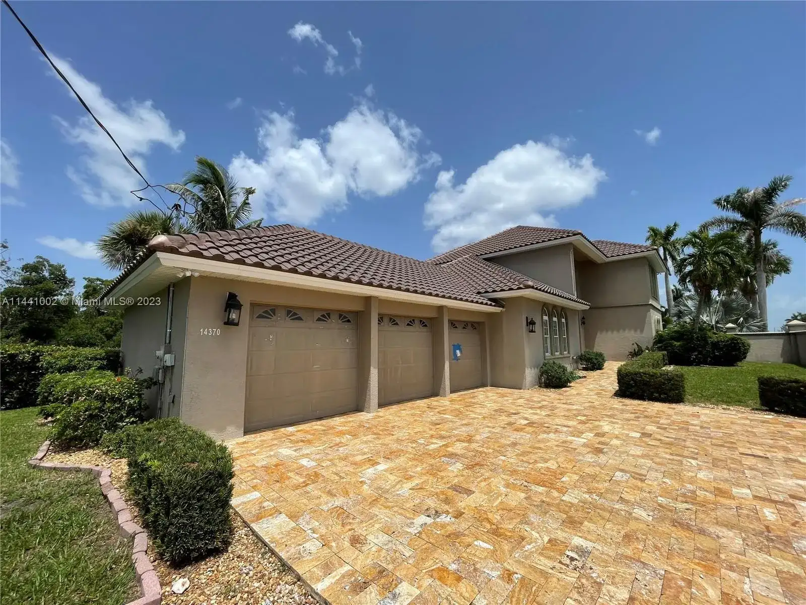 14370 McGregor Blvd, Fort Myers FL 33919 photo 2