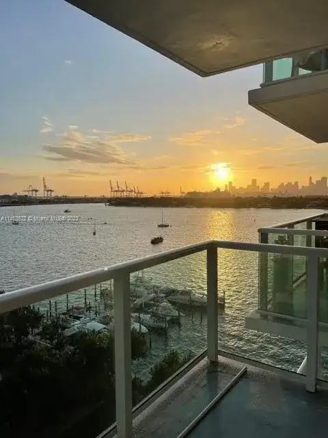 1000 West Ave # 927, Miami Beach FL 33139 photo 2