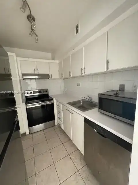 1000 West Ave # 927, Miami Beach FL 33139 photo 4