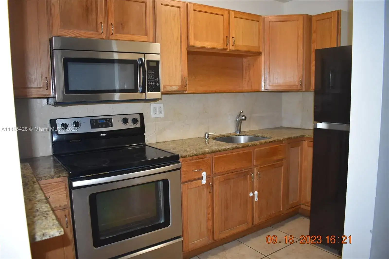 1470 NE 125th Ter # 304, North Miami FL 33161 photo 2