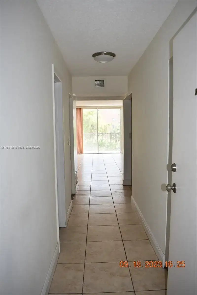 1470 NE 125th Ter # 304, North Miami FL 33161 photo 5