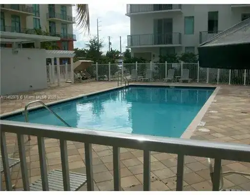 2100 VAN BUREN # 304, Hollywood FL 33020 photo 5
