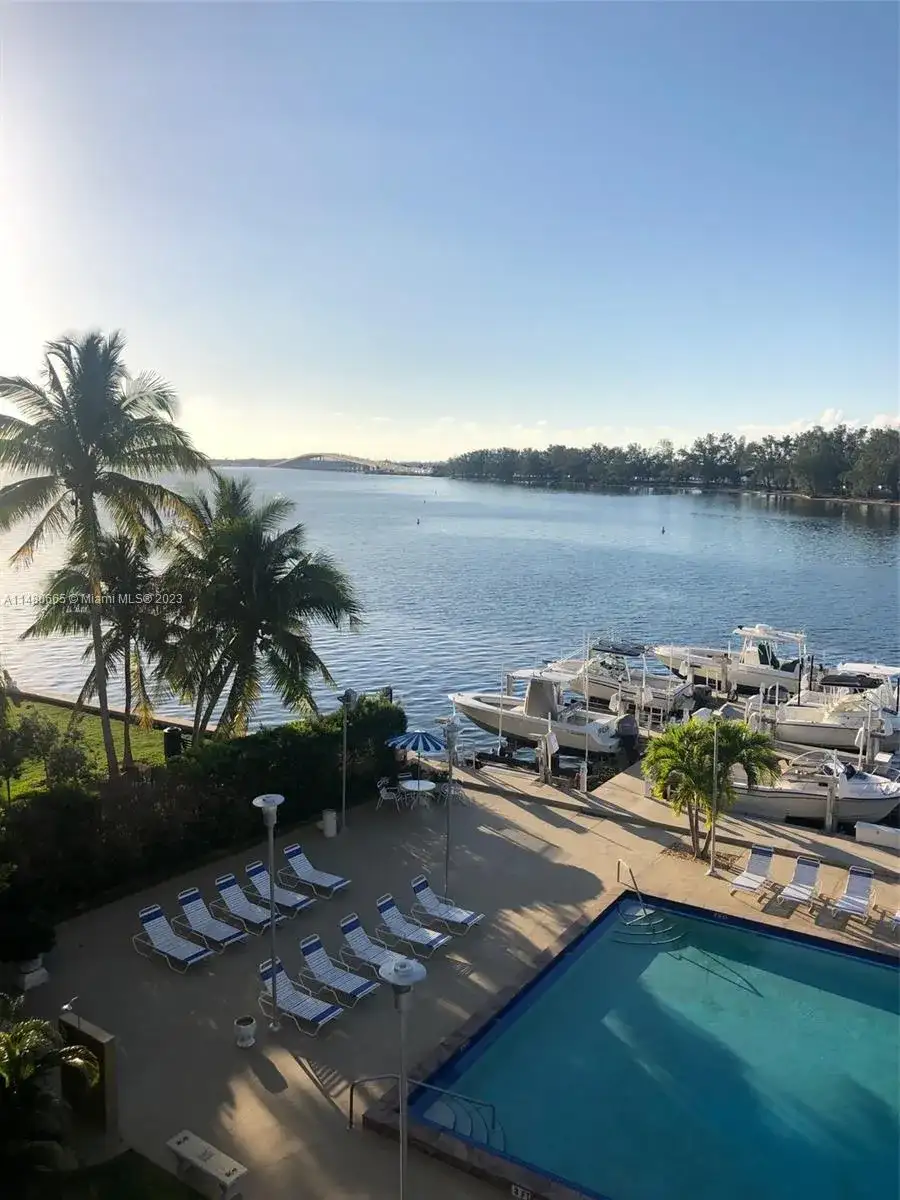 150 SE 25th Rd # 3M, Miami FL 33129 photo 2