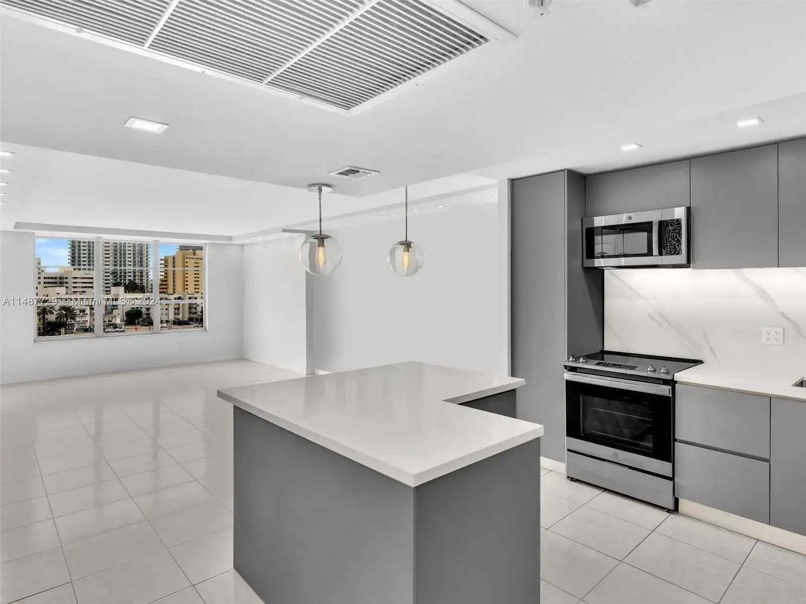 4101 Pine Tree Dr # 620, Miami Beach FL 33140 photo 4