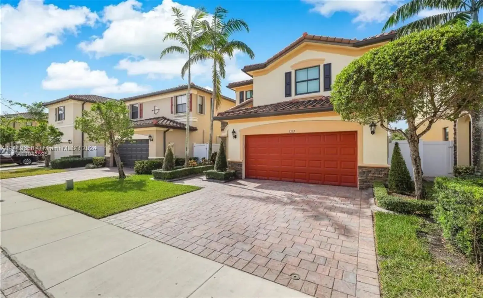 3522 W 88th St, Hialeah FL 33018 photo 2