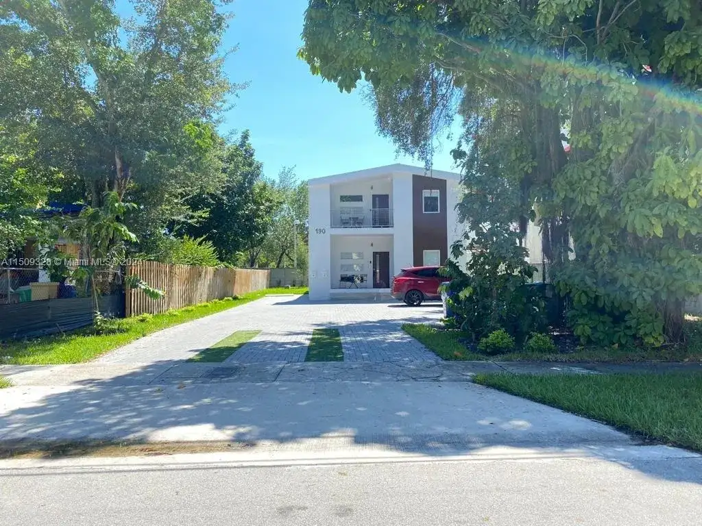 190 NW 57th St, Miami FL 33127 photo 5