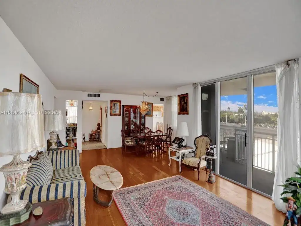 18051 Biscayne Blvd # 304, Aventura FL 33160 photo 4